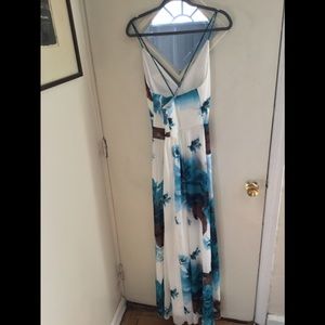 Fully line floral maxi dress with side split